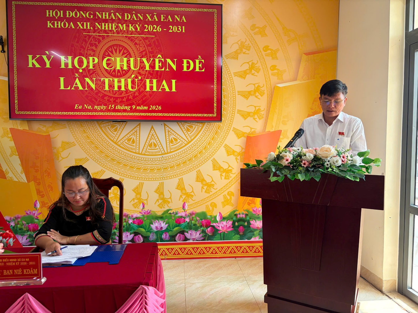 Hội đồng nhân dân xã Ea Na tổ chức Kỳ họp Chuyên đề 